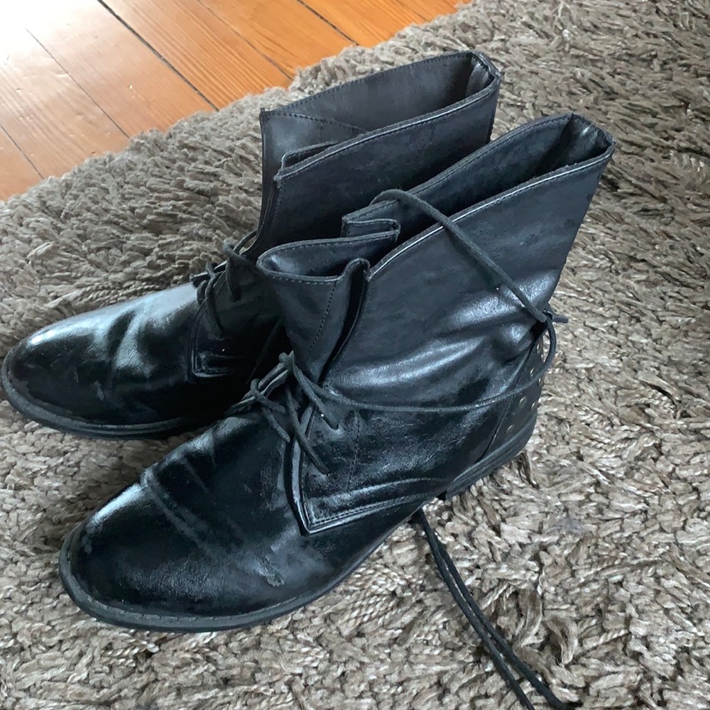 Black Boots